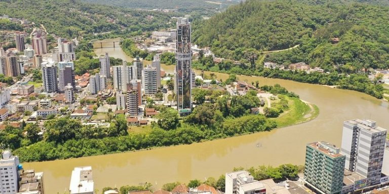 blumenau conheca uma das cidades com maior idh do brasil